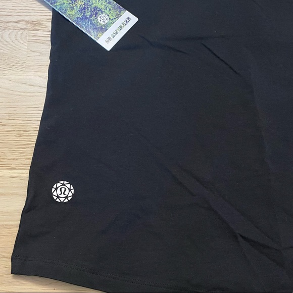 L Lululemon Seawheeze 5 Year Basic Tank Limited Special Edition Rare - Picture 6 of 7